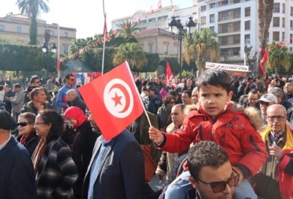 ثورة تونس في ذكراها العاشرة: جدل التقويم والإنجاز
